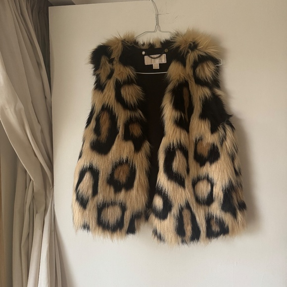 Michael Kors furry faux fur vest leopard cheetah animal print size S like new - Picture 3 of 9